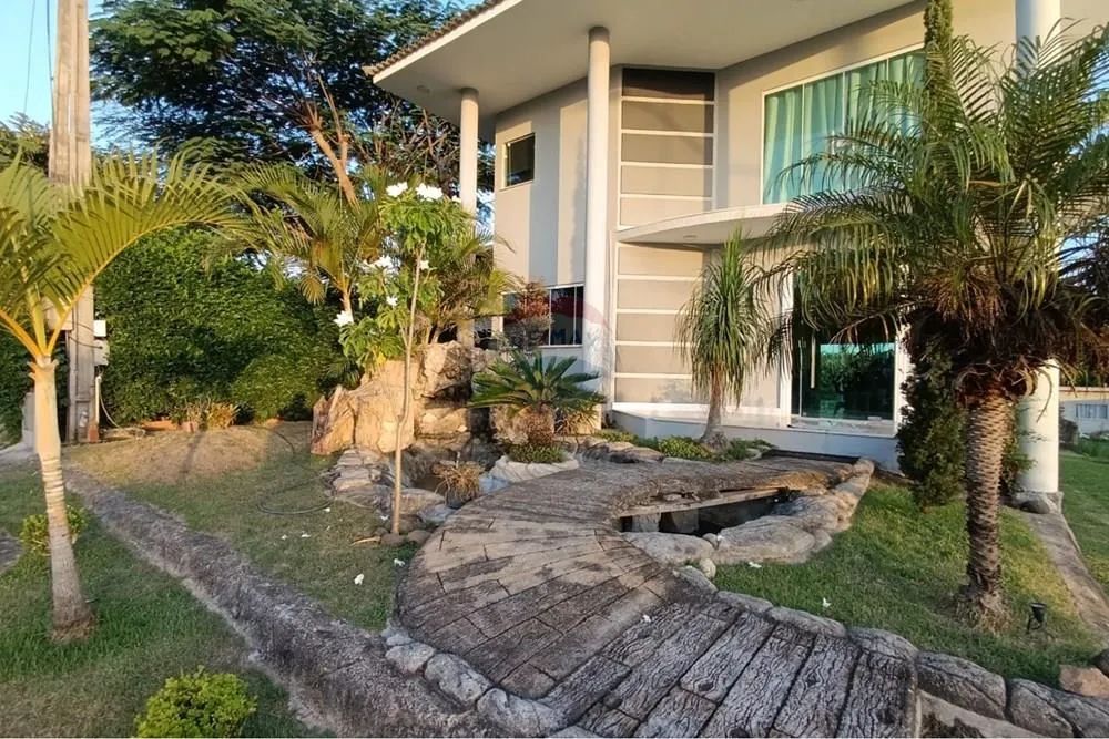 Duplex Moderno com Piscina em Araruama