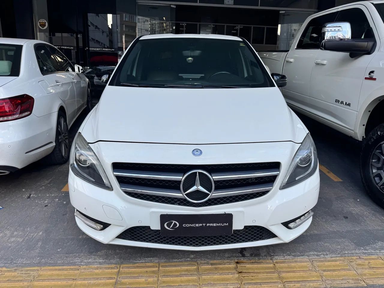 Mercedes-Benz Classe B 200 CGI 1.6 TB SPORT 156CV AUT 2013