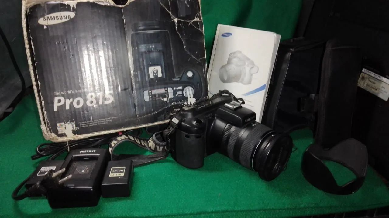 Câmera Samsung Pro 815