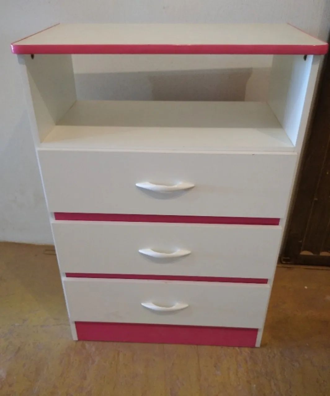 Cômoda 3 gavetas 100% MDF