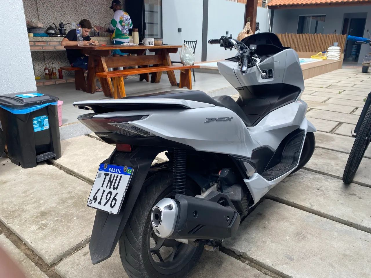 Vendo PCX bastante nova  - Foto 3