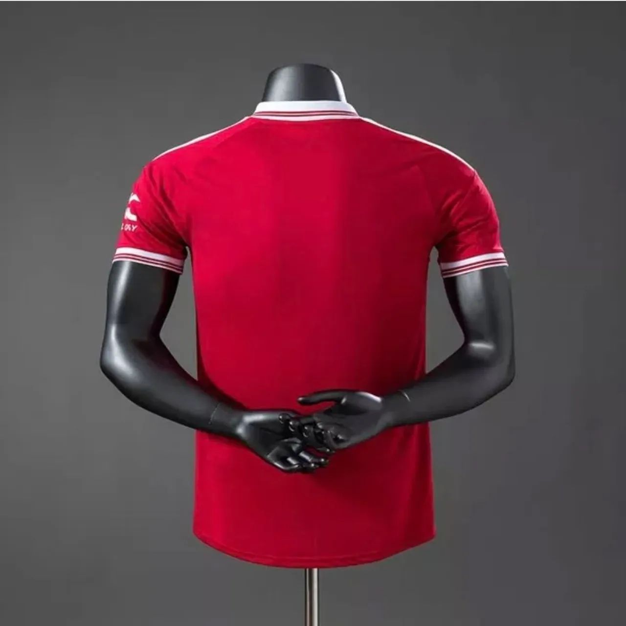 (DEFEITO) Camisa Manchester United 2027 - Foto 5