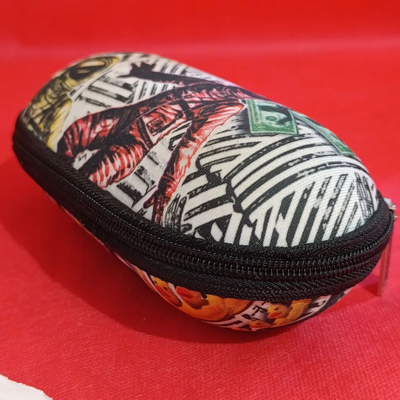 Case de Óculos Raro Chilli Beans Astronautas - Foto 4