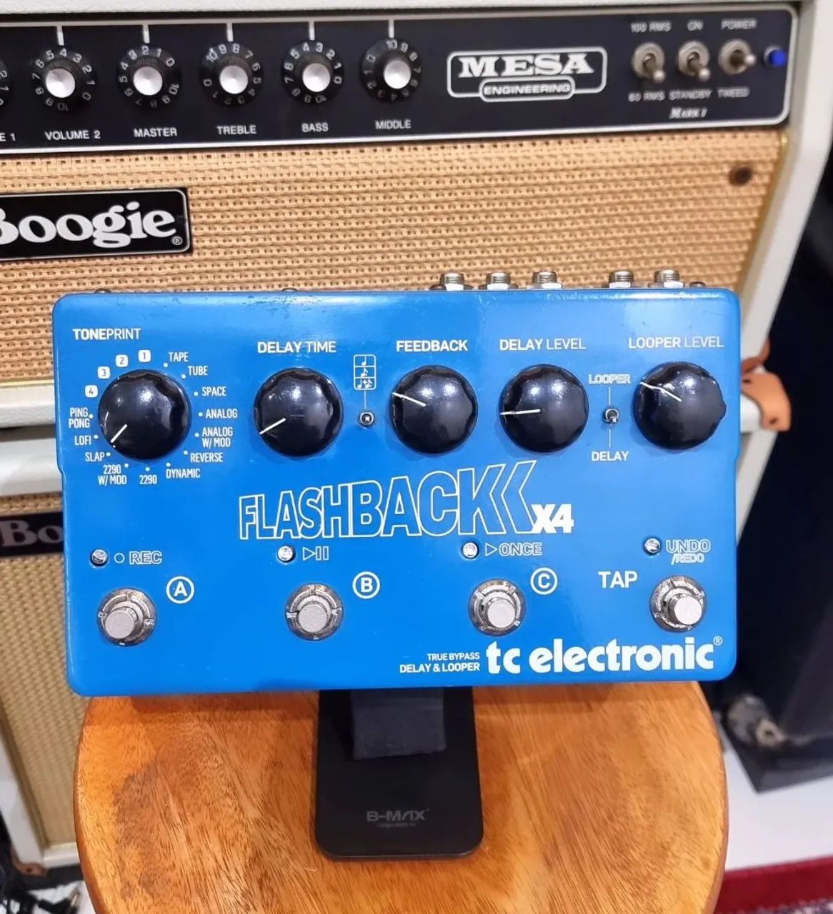 Pedal TC ELECTRONIC FLASHBACK Delay X4 - Instrumentos musicais