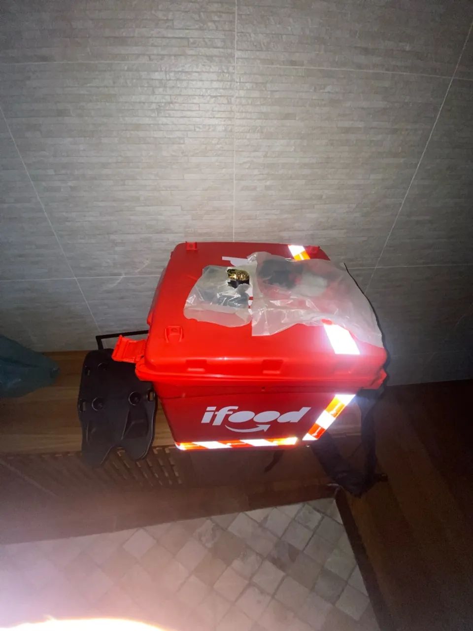BAU PARA MOTO 110 litros novo - Foto 4