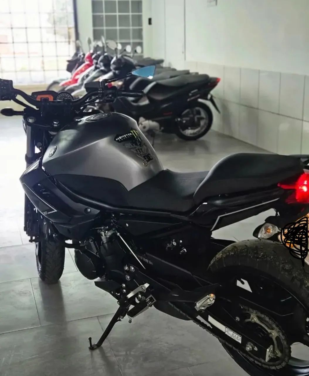 XJ6  COM APENAS 16MIL KM - Foto 3