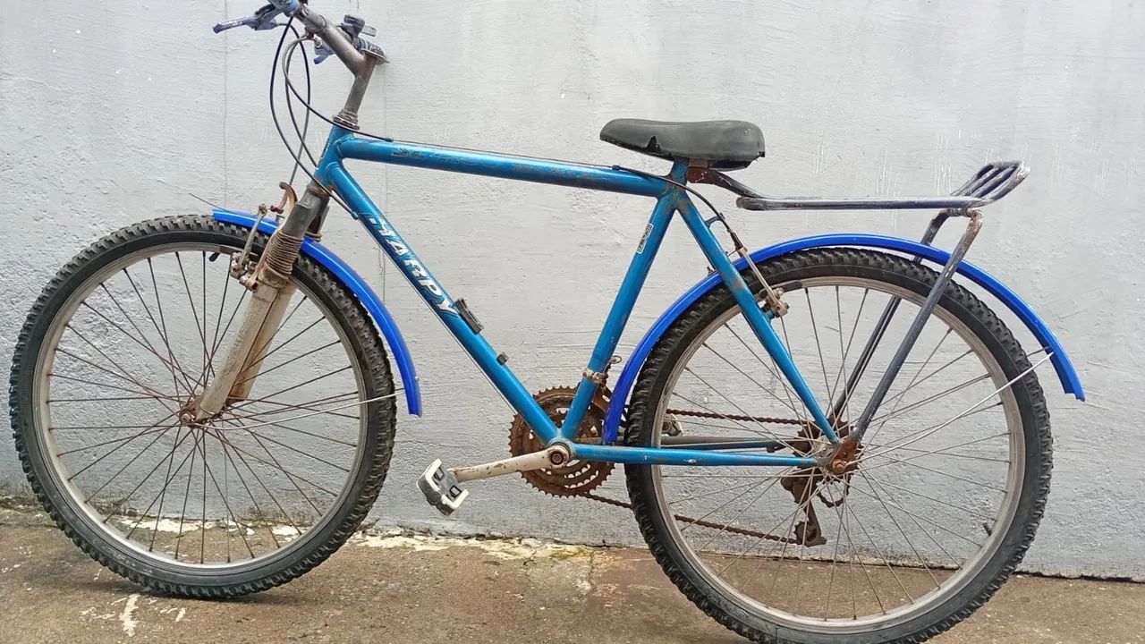 Bicicleta aro 26 com marcha.