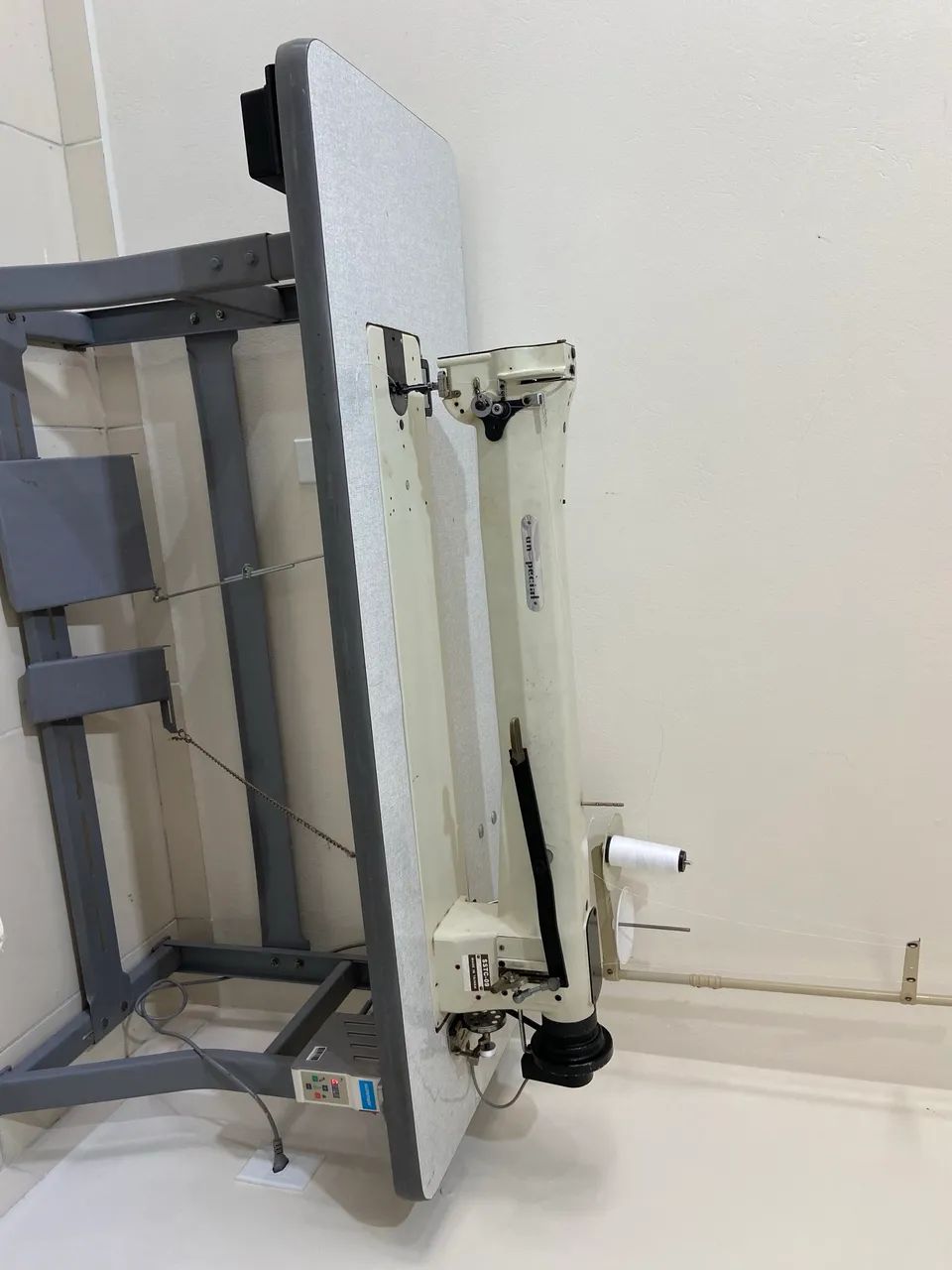 Máquina de Costura - Foto 2