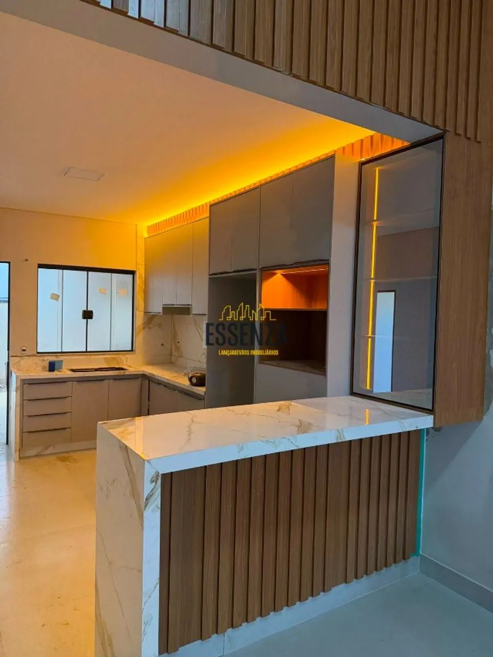CASA Á VENDA NO PARQUE REAL