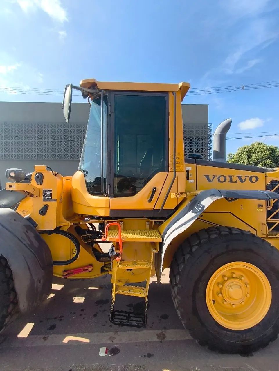 Pá Carregadeira volvo L60 f ano 2020  - Foto 2