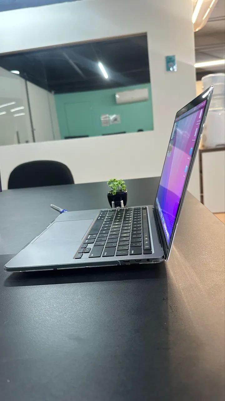 MacBook Pro 2020 - Foto 2