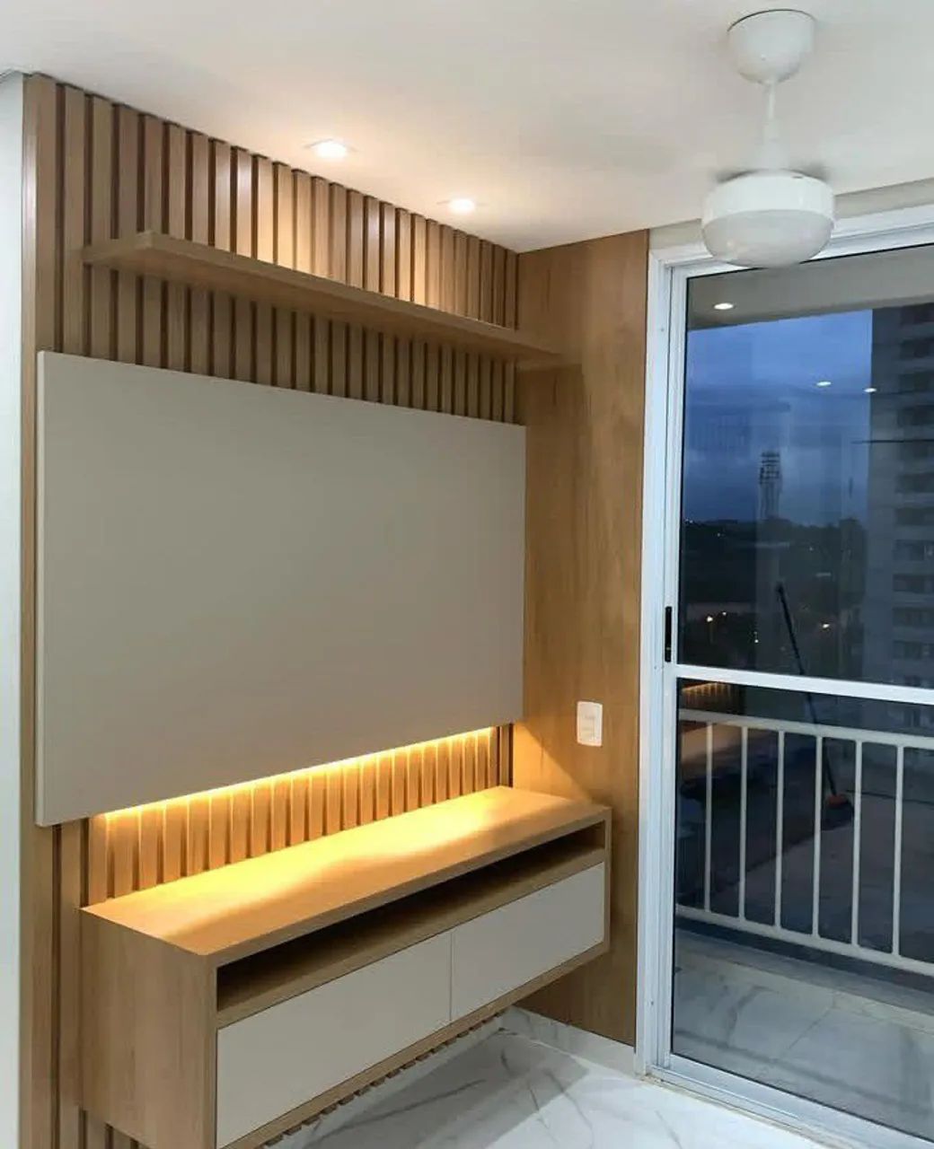 TV Panel65060482859651120