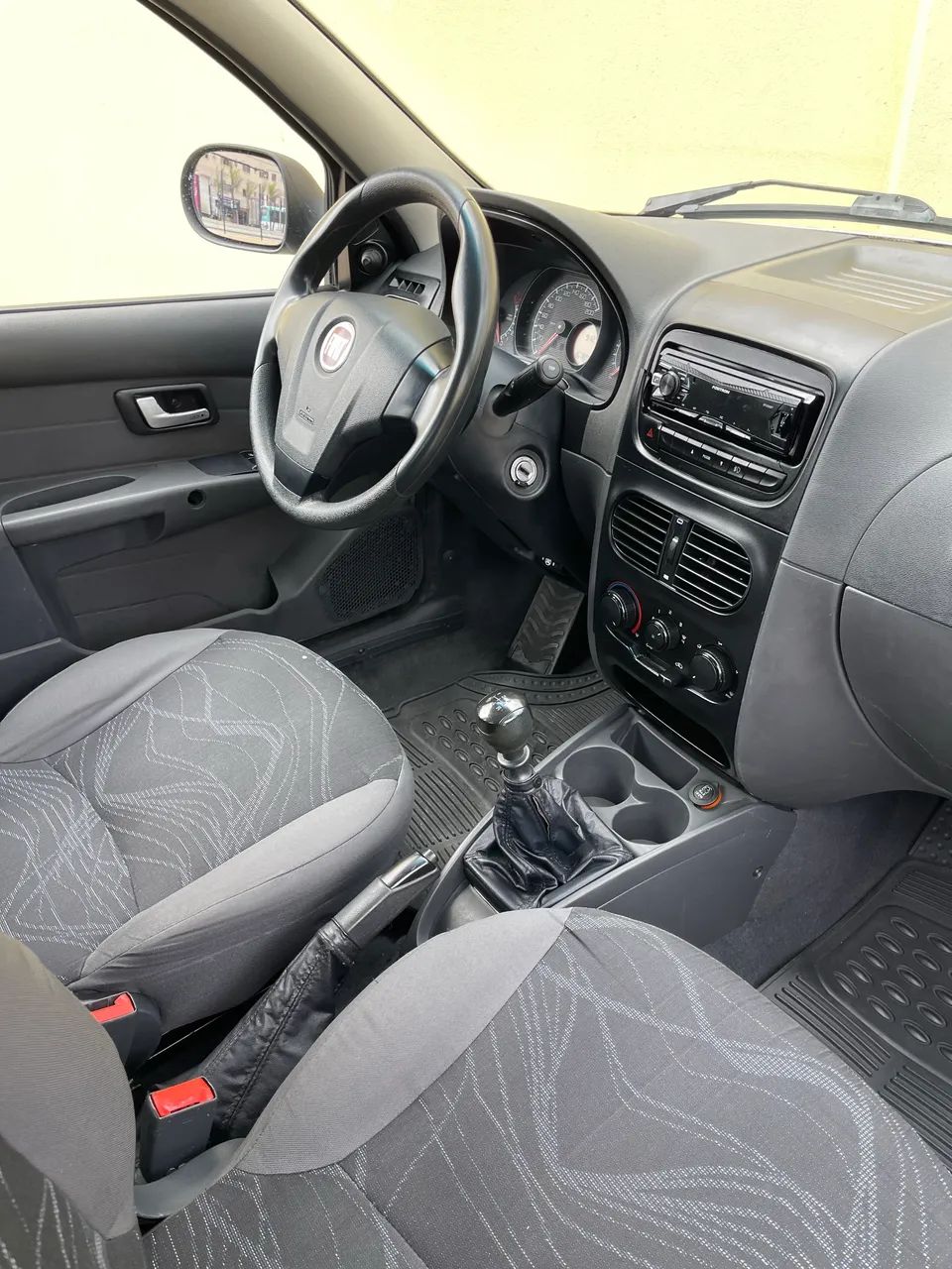 Fiat Strada Working 1.4 MPI Fire Flex 8V CD 2014 - Foto 2