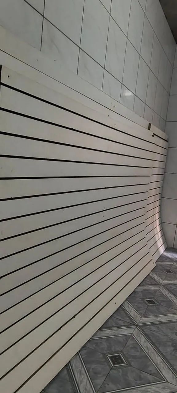 Painel canaletado