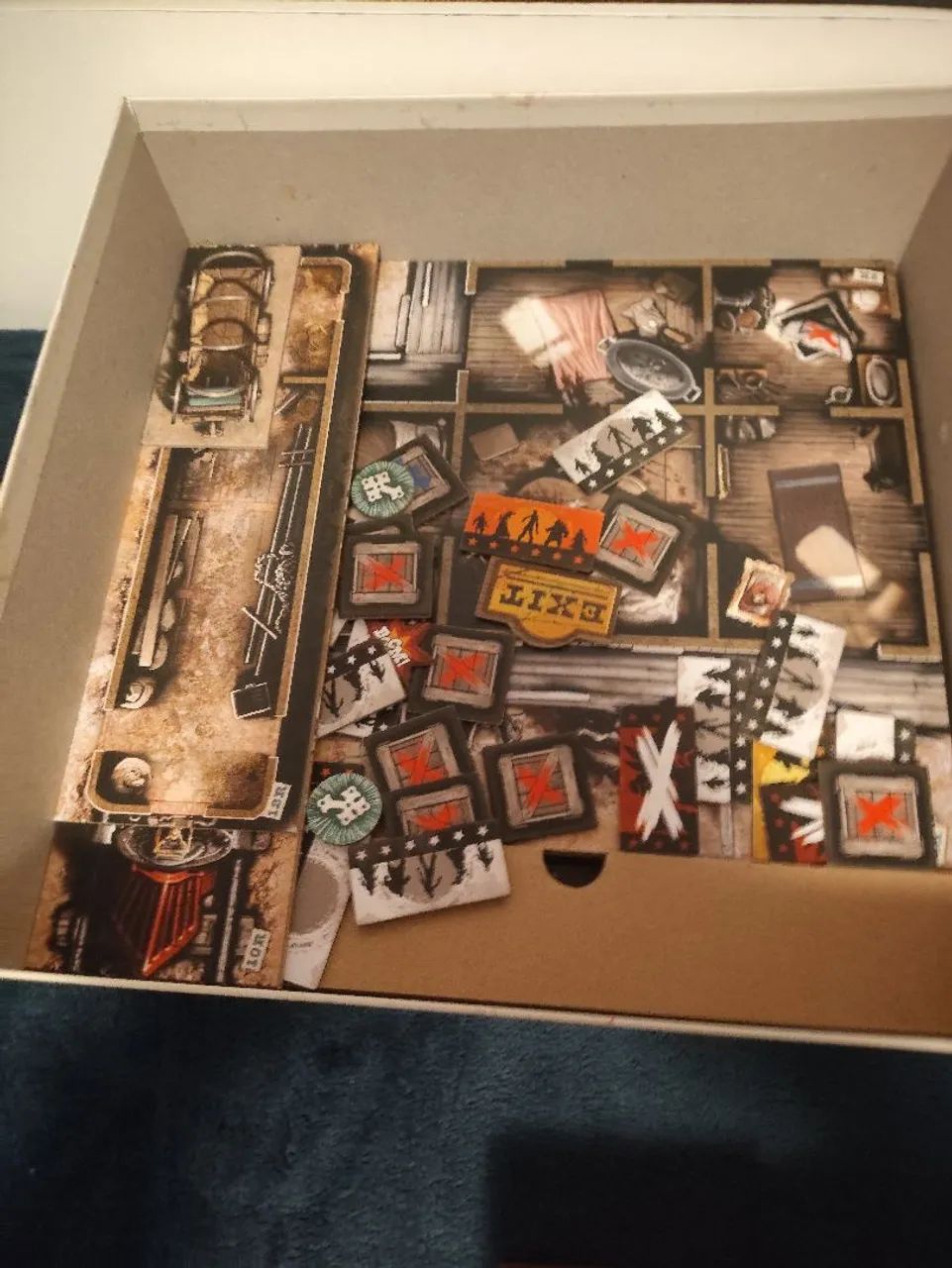 Zombicide Undead Or Alive (com sleeve) - Foto 5