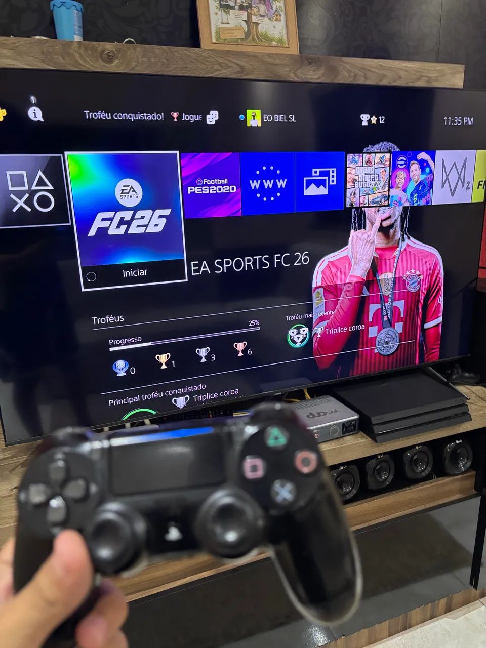PS4 PRO 1TB  - Foto 2