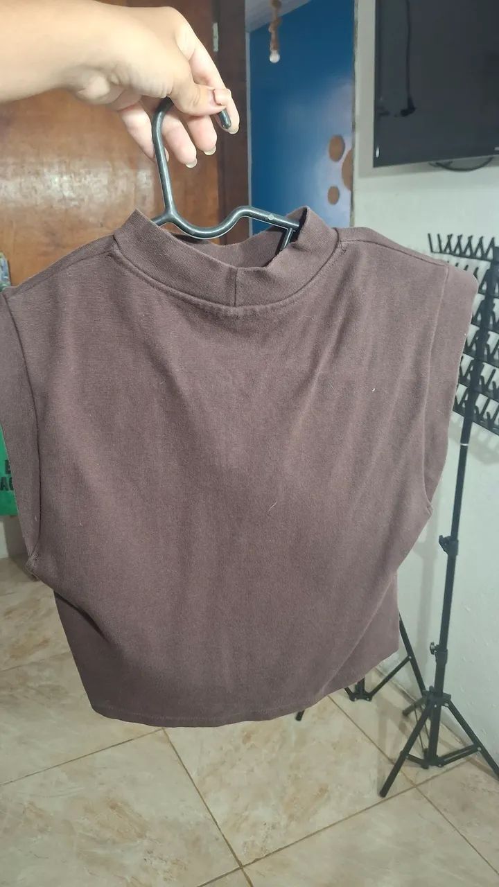 Cropped semi nova marrom