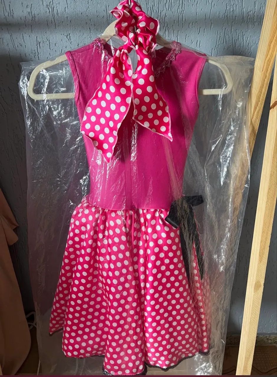 Vende vestido temático 