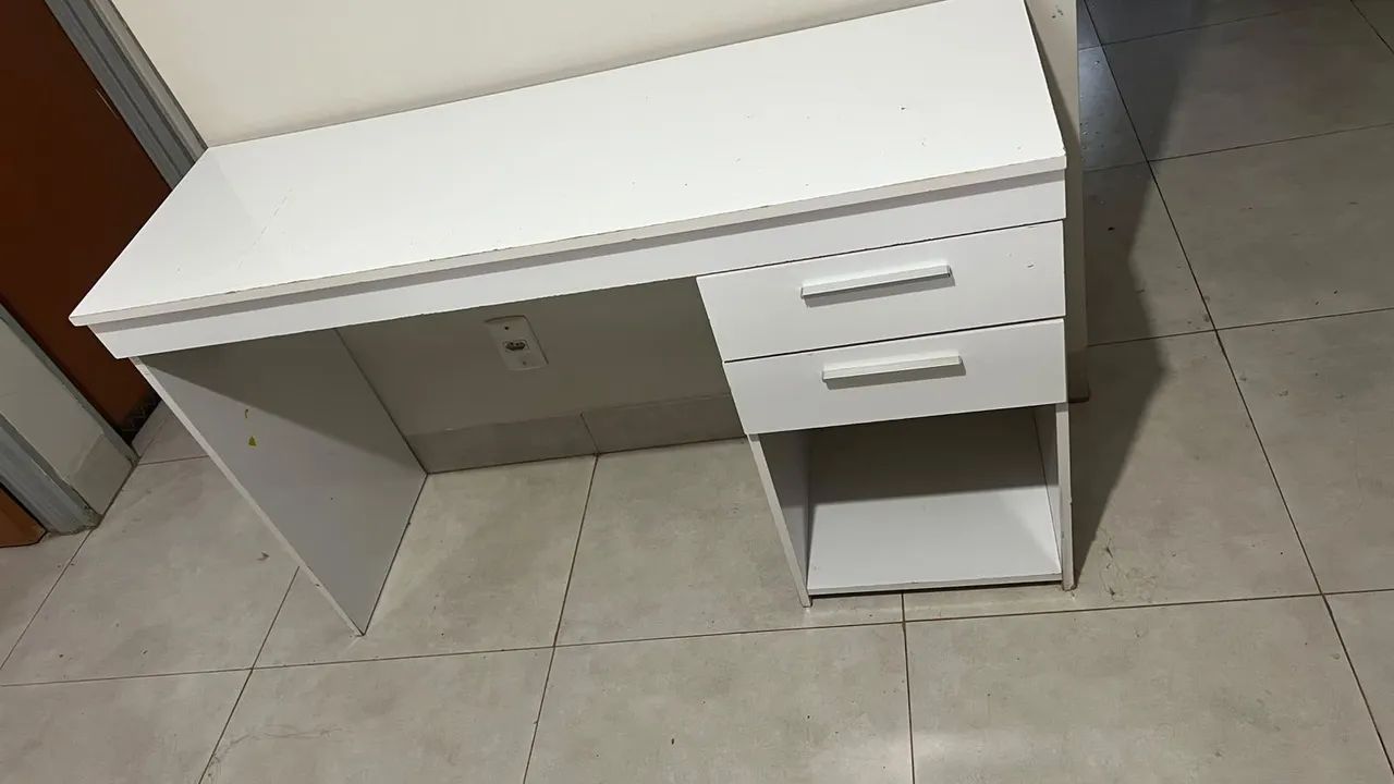 Vendo Escrivaninha