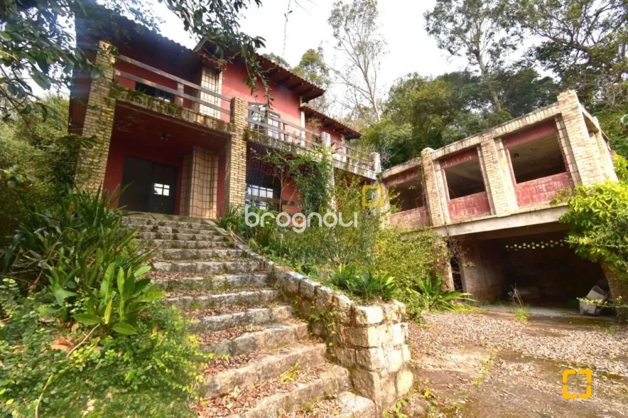 BROGNOLI VENDE- Casa com vista mar em Sambaqui