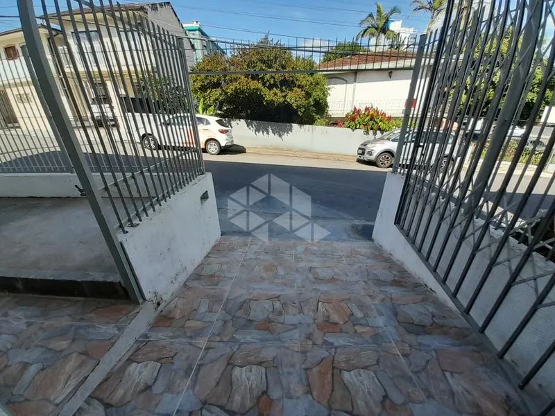 Casa de 6 quartos para alugar com 200M² - Barreiros, São José - Foto 5