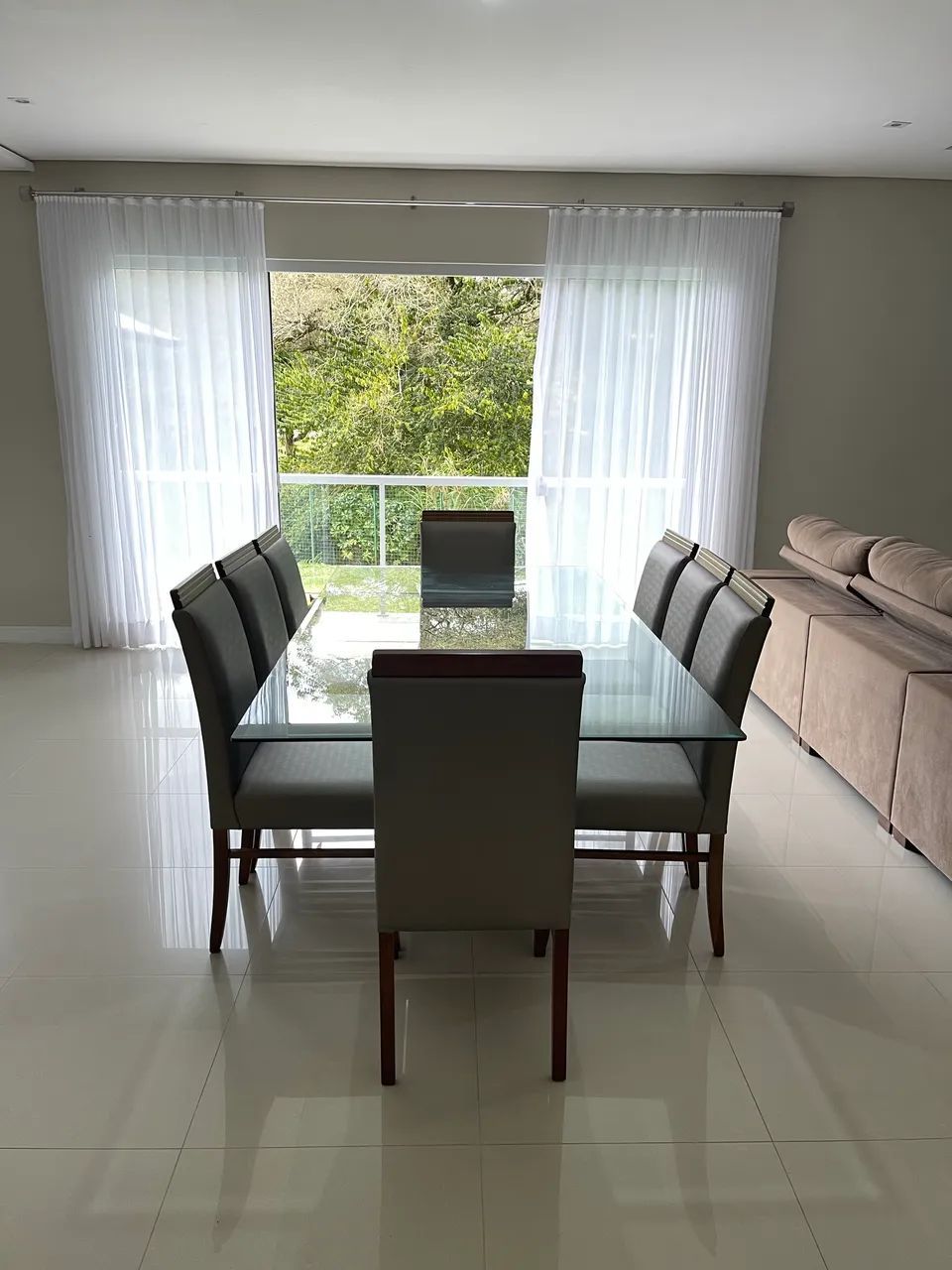 Mesa de Jantar com Tampo de Vidro + 8 Cadeiras - Excelente Estado - Foto 2
