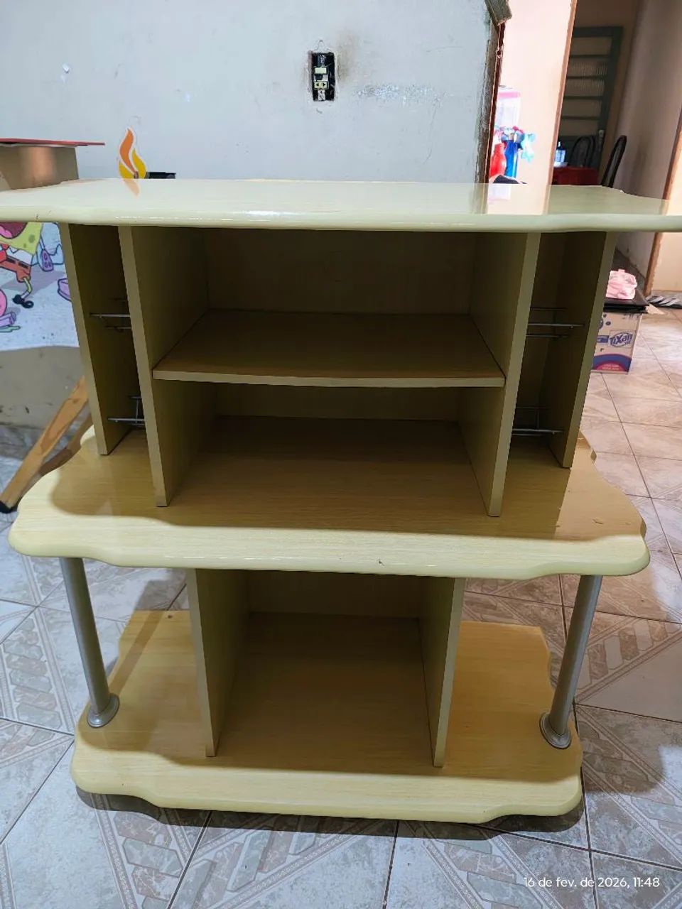 Rack bem conservado, em ótimo estado.