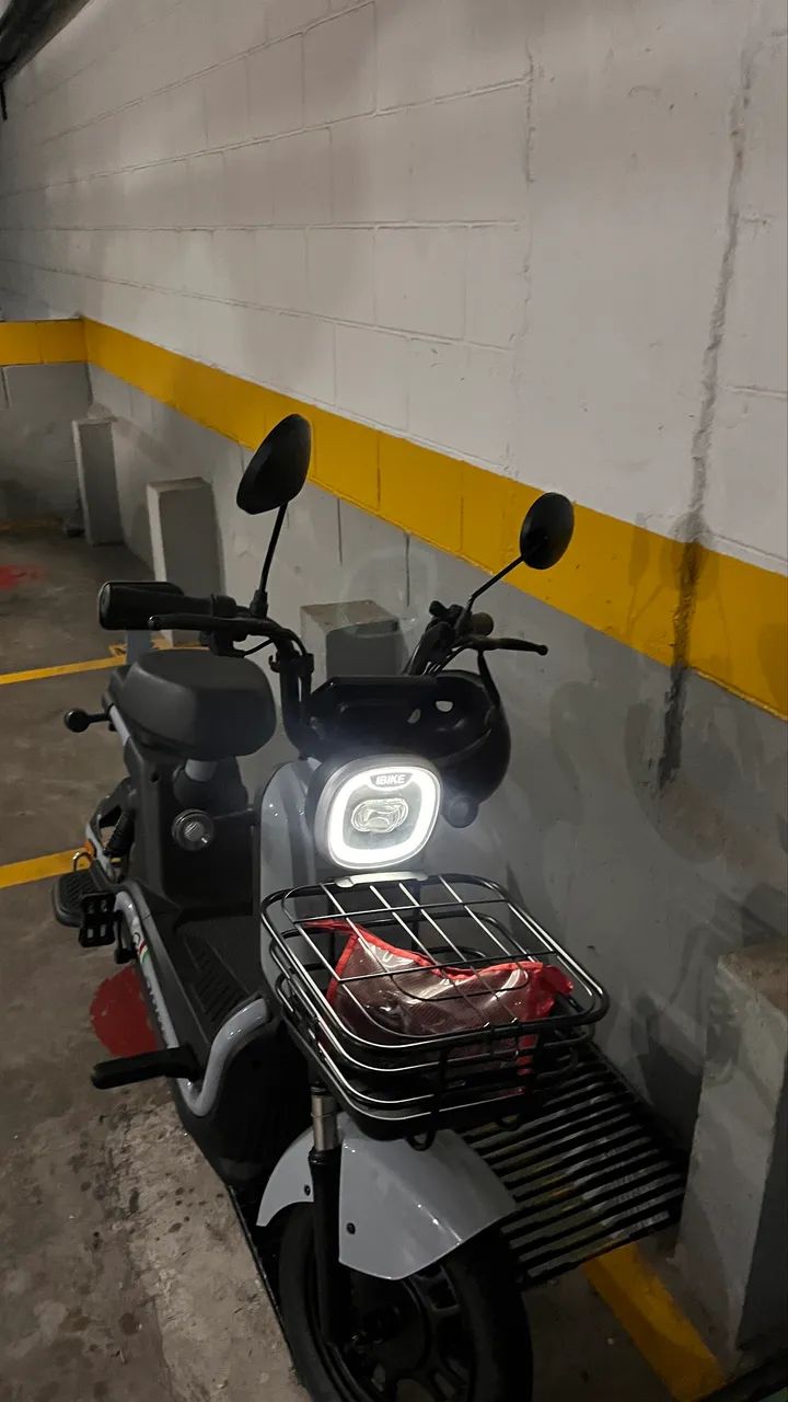 Bicicleta elétrica scooter 650w - seminova - Foto 5