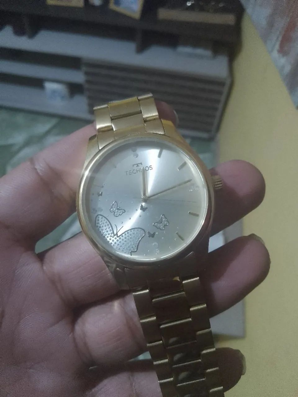 Vendo relógio technos banhando a ouro nunca usado - Foto 5