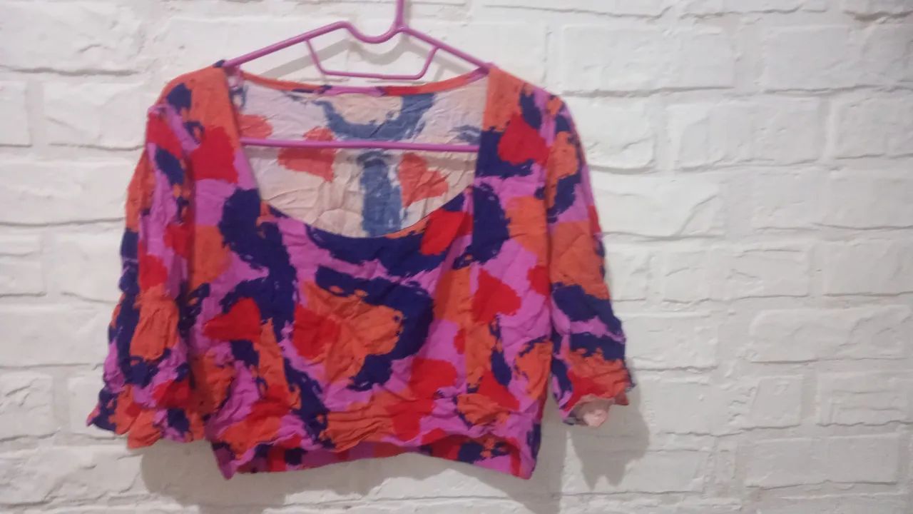 Camisa Cropped Estampada Feminina M 