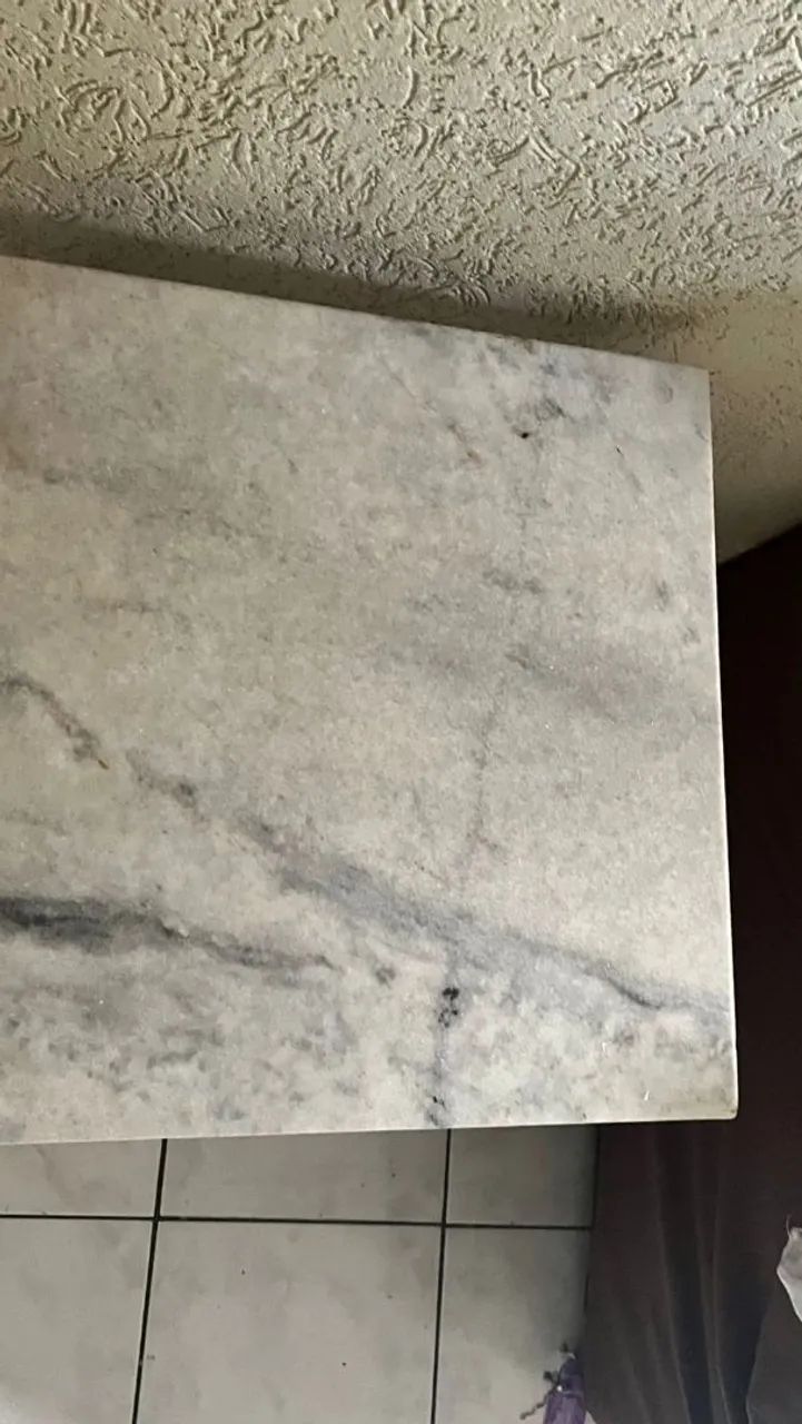 Mesa de Mármore com Pé de Ferro - R$ 200 - Foto 2
