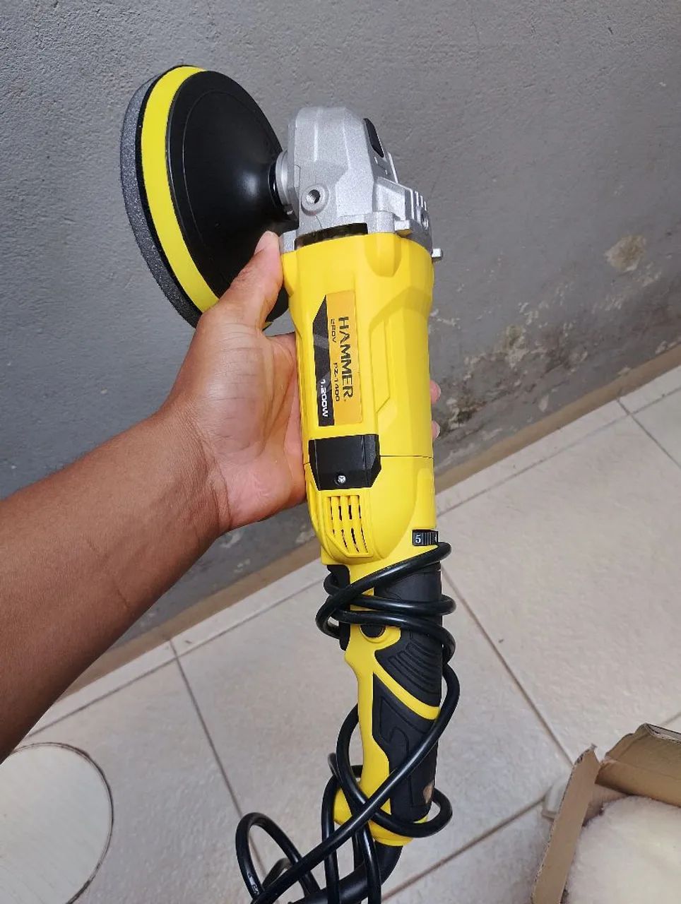 Vende-se Politriz Angular 7 polegadas 1200W. - Foto 3