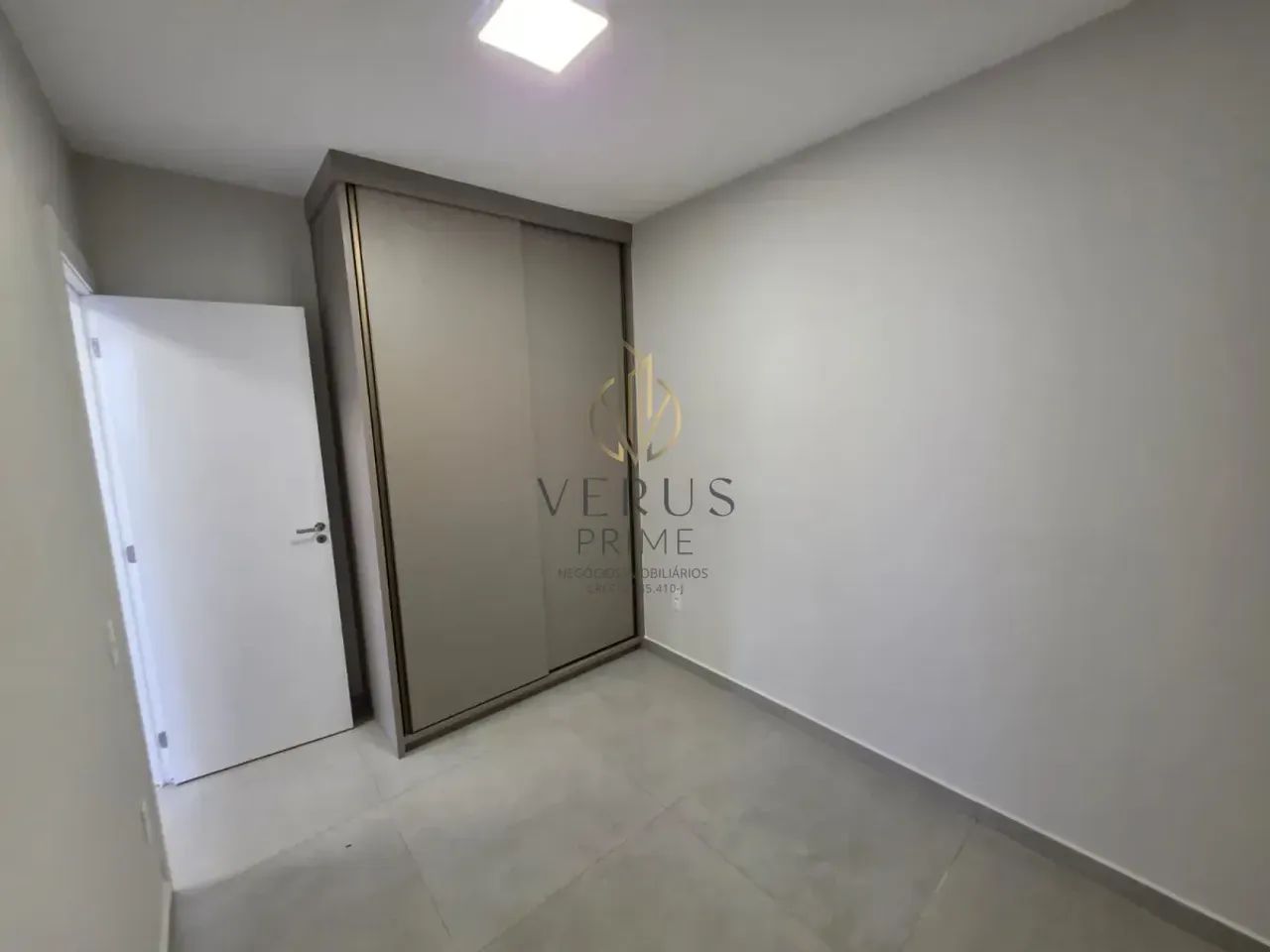 Apartamento com sacada e suite à venda - Foto 2