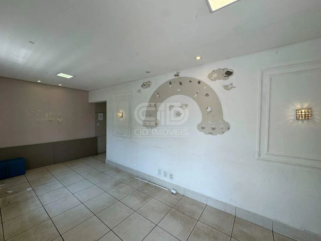 Casa Comercial com Recepção e 12 Salas no Santa Rosa - Foto 2