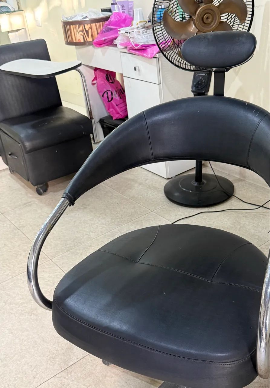 Cadeira de barbearia e salão de beleza - Foto 3