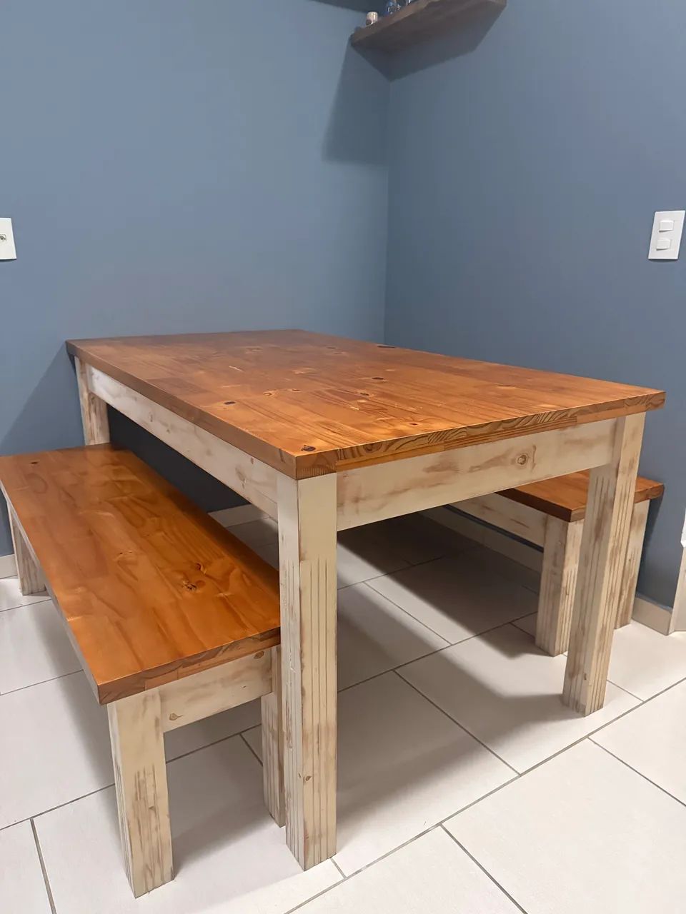 Mesa de madeira 160x90 + bancos 