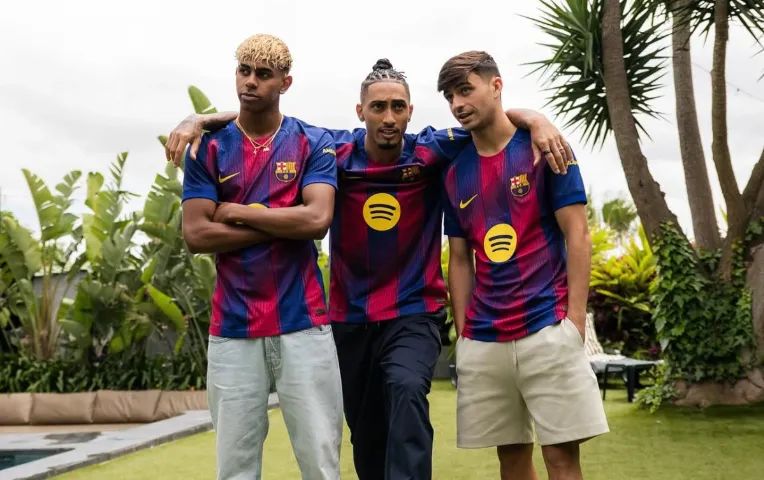 Camisa de time - Barcelona, Liverpool, Vasco - Foto 4