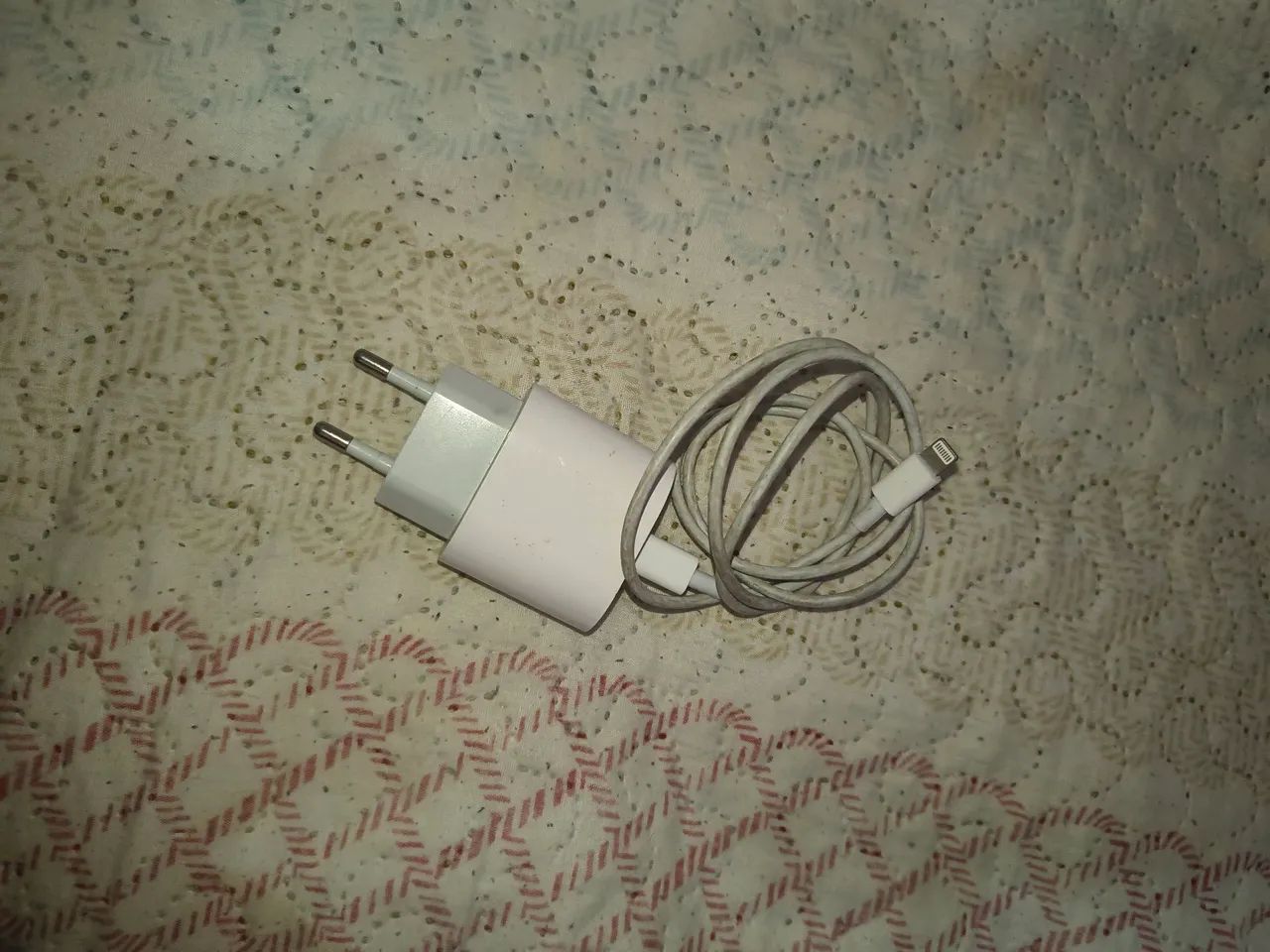 Carregador de iPhone original 