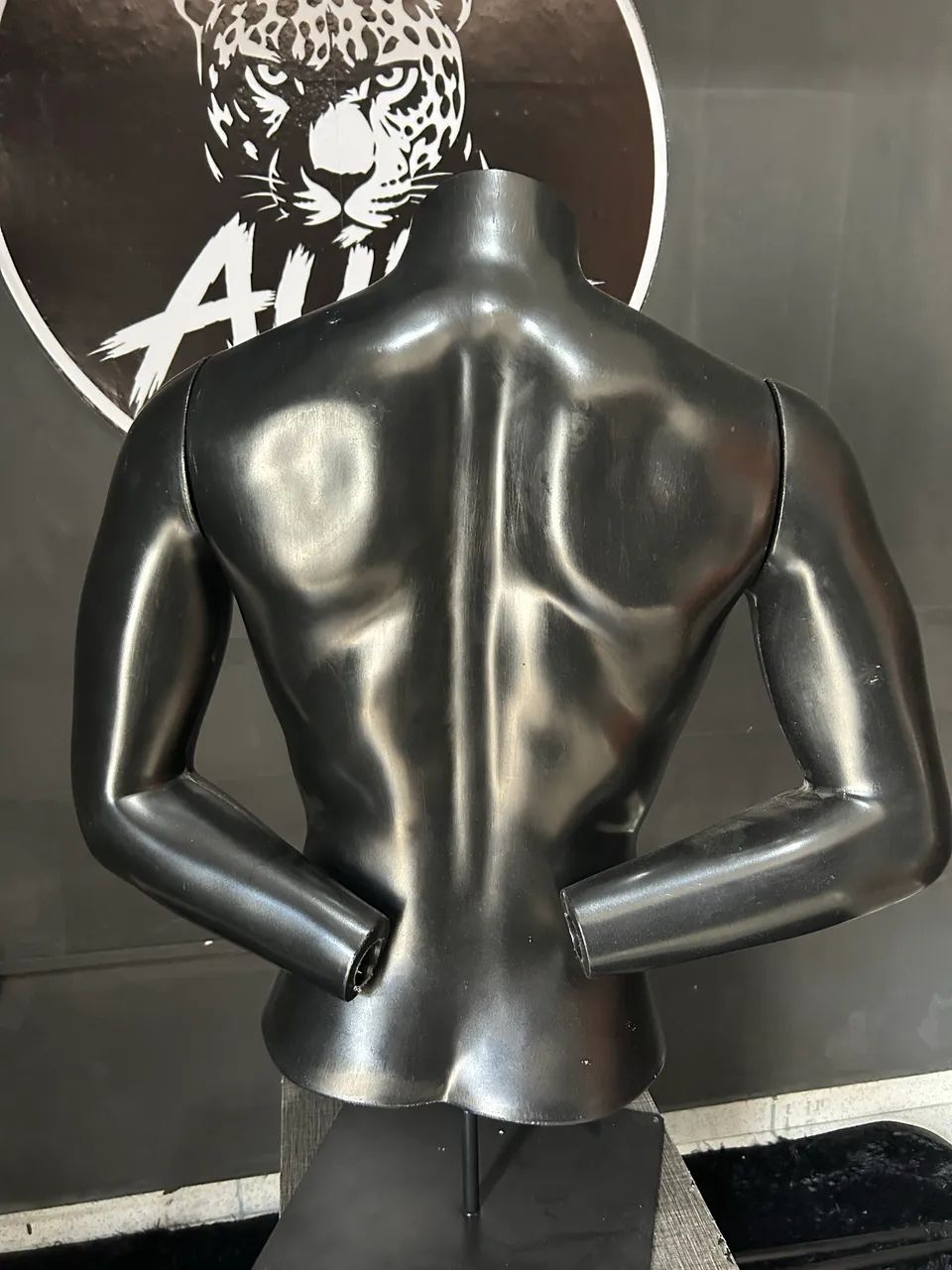 Vendo Manequim Preto - Busto - Foto 3