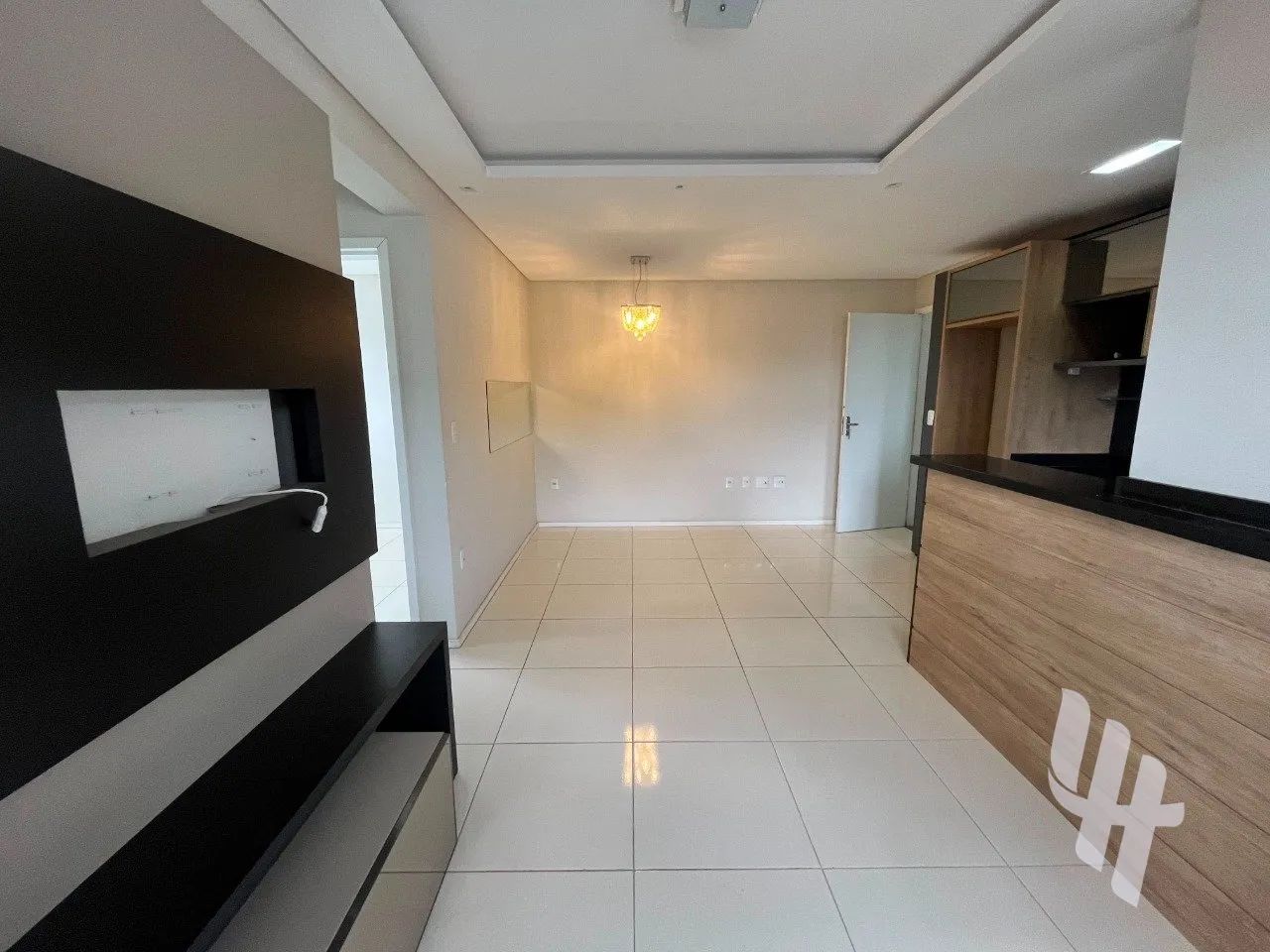 Apartamento Semi-Mobiliado | 2 Quartos, Suíte e sacada com churrasqueira - Foto 5