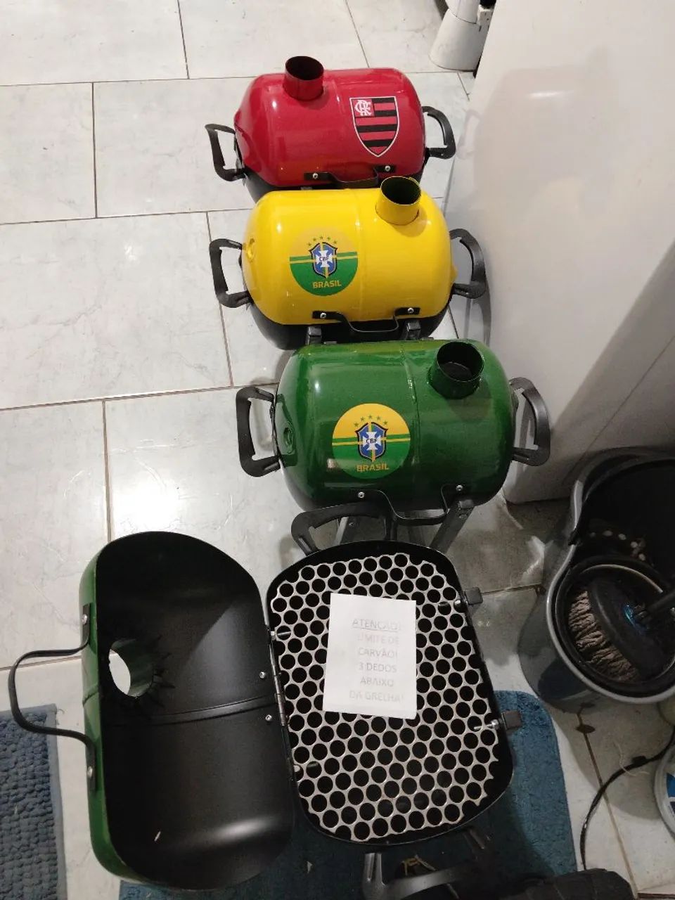 Churrasqueira top  já vai com grade de aço 