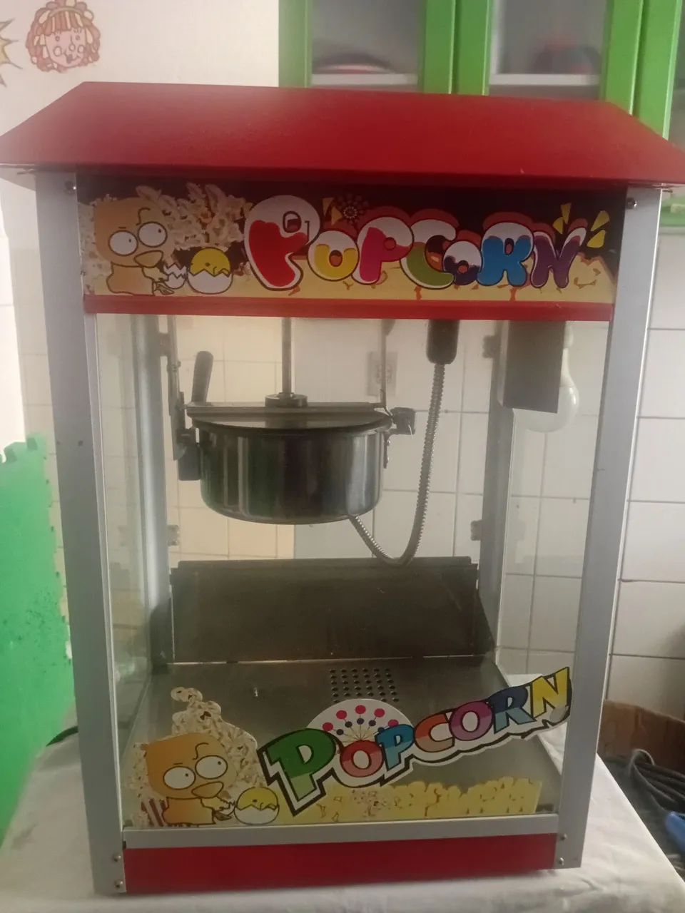 Vende se uma pipoqueira Nova