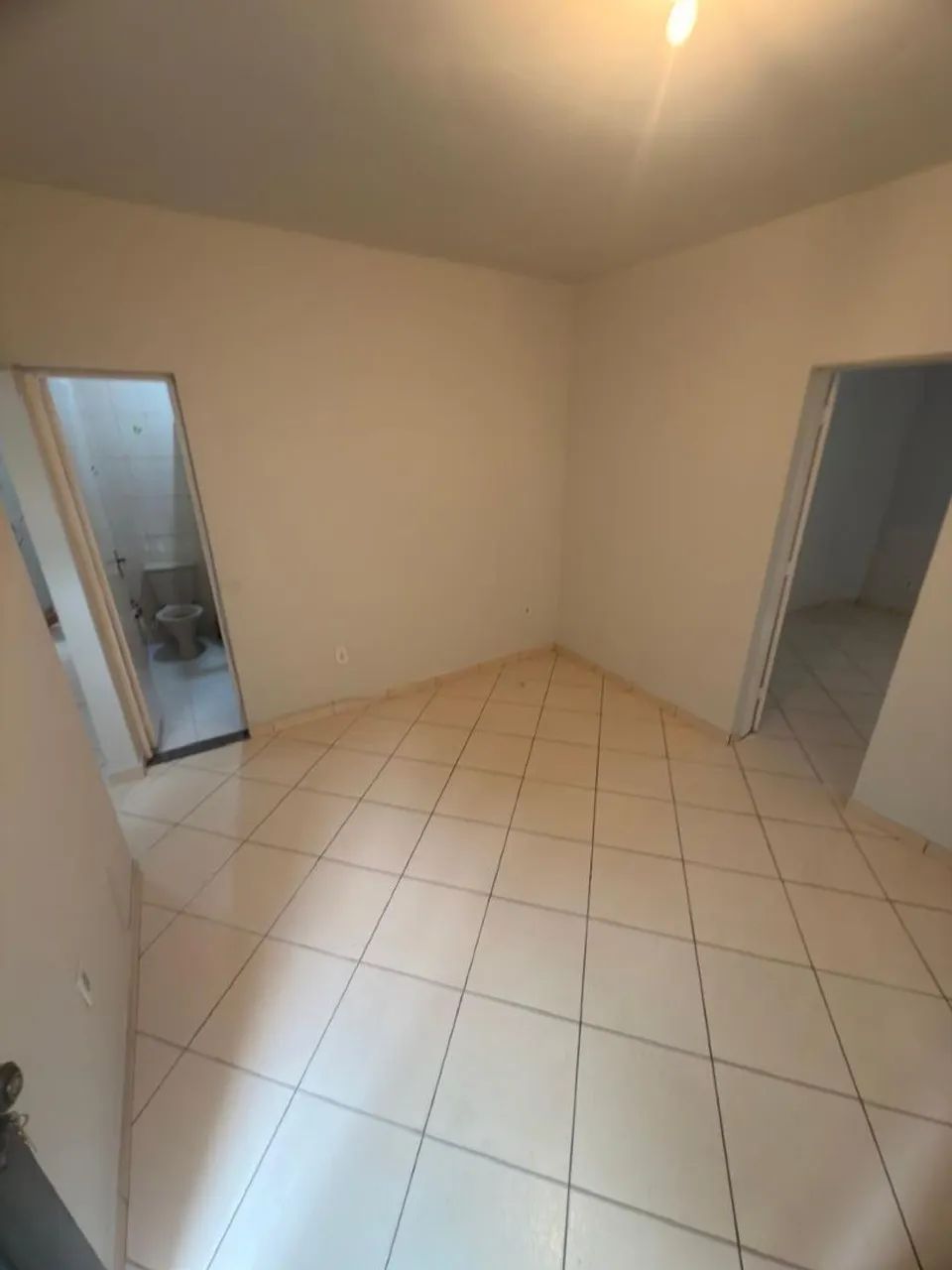 Alugo ótimo apartamento tipo casa no centro de Rocha Miranda  - Foto 2