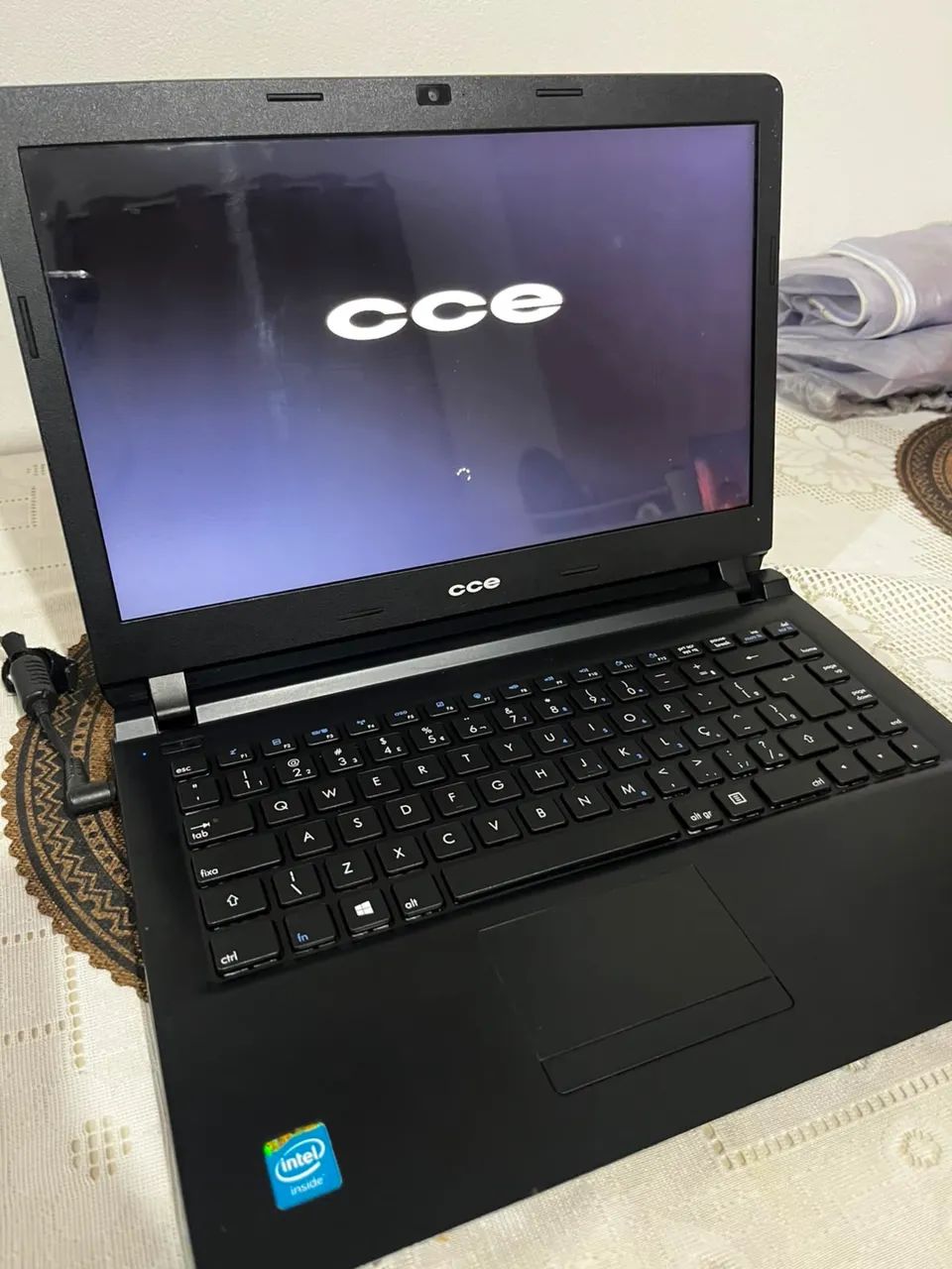 Notebook CCE semi novo