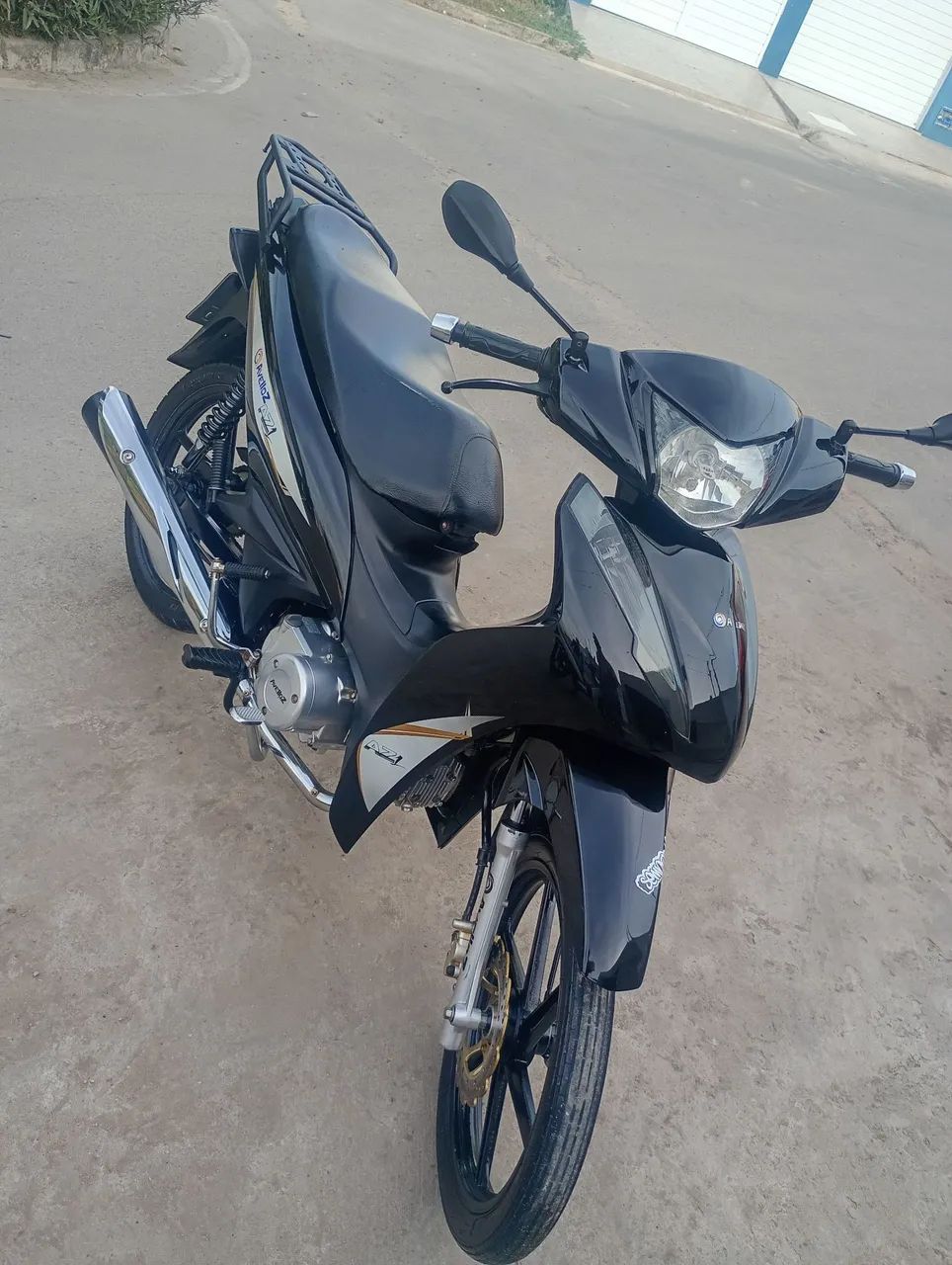 Moto bem conservada só pegar e rodar - Foto 4