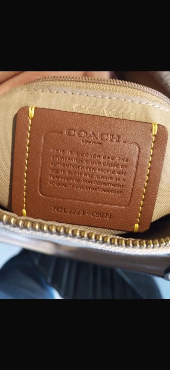 Bolsa coach original com código de veracidade  - Foto 4