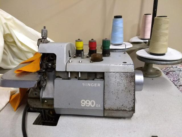 Máquina de costura industrial 3 fios singer 990 e4