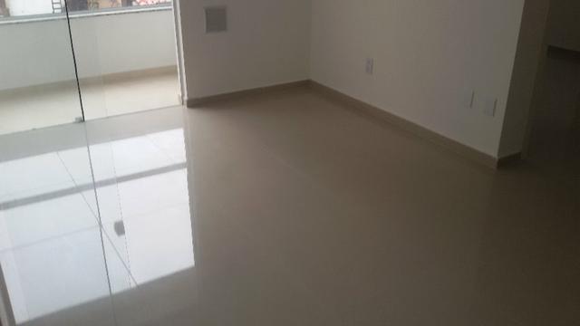Prédio com elevador aptos 2 quarto, pronto para morar, fica na avenida com acesso a pra - Foto 6