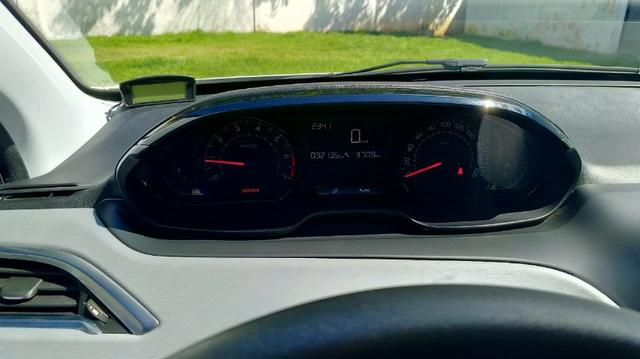 Peugeot 208, única dona, apenas 31.000Km rodados! Super novo! - Foto 8