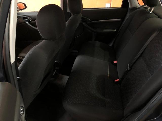 Ford Focus Sedan GLX 2.0 16V Duratec - Foto 10